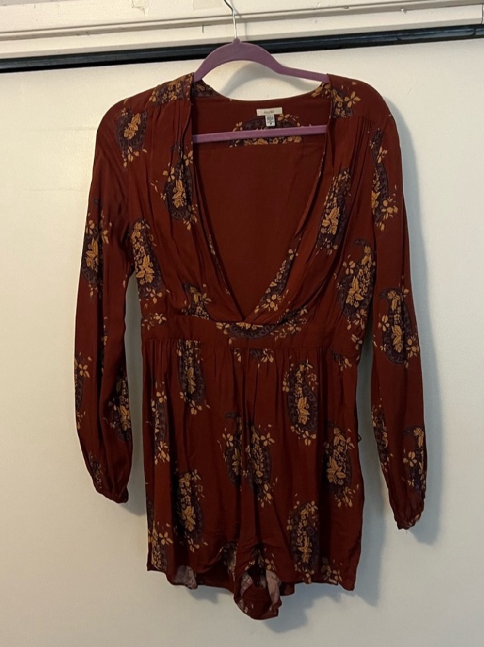 Urban Outfiters Floral romper Brown Size 6 Like New